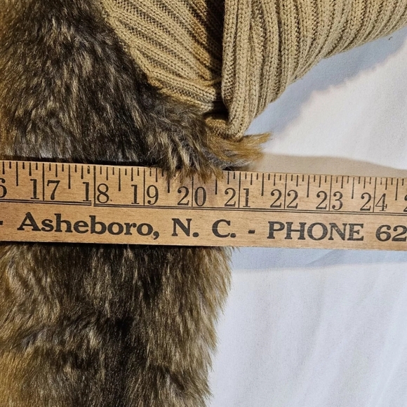 Venue Ribbed Sweater With Faux Fur Front Full Zip Cardigan Size Large Y2K Tan - Picture 9 of 15